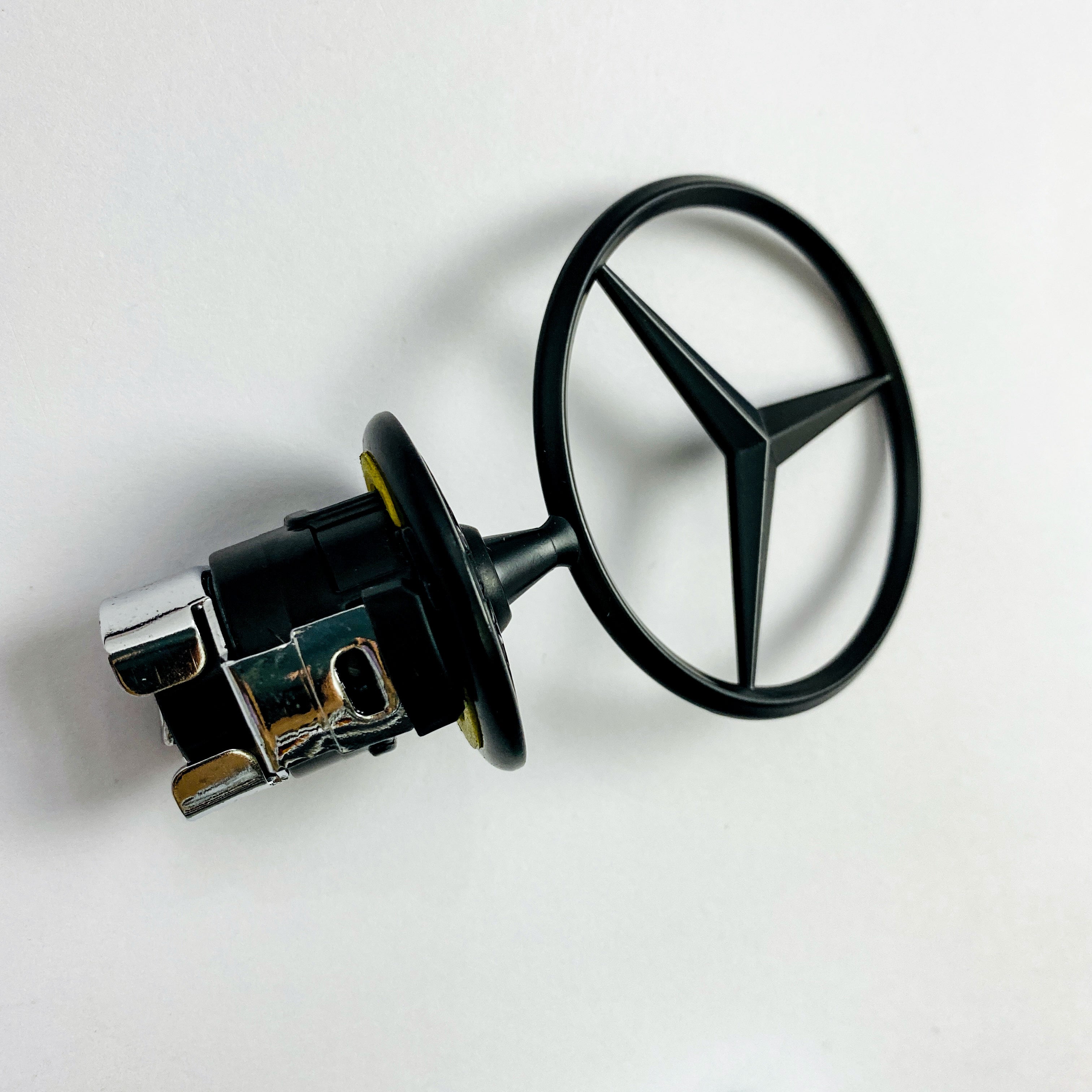 Mercedes-Benz Gloss Black Hood Bonnet Star Stand Up Emblem Badge A2218800086 Italiaspares