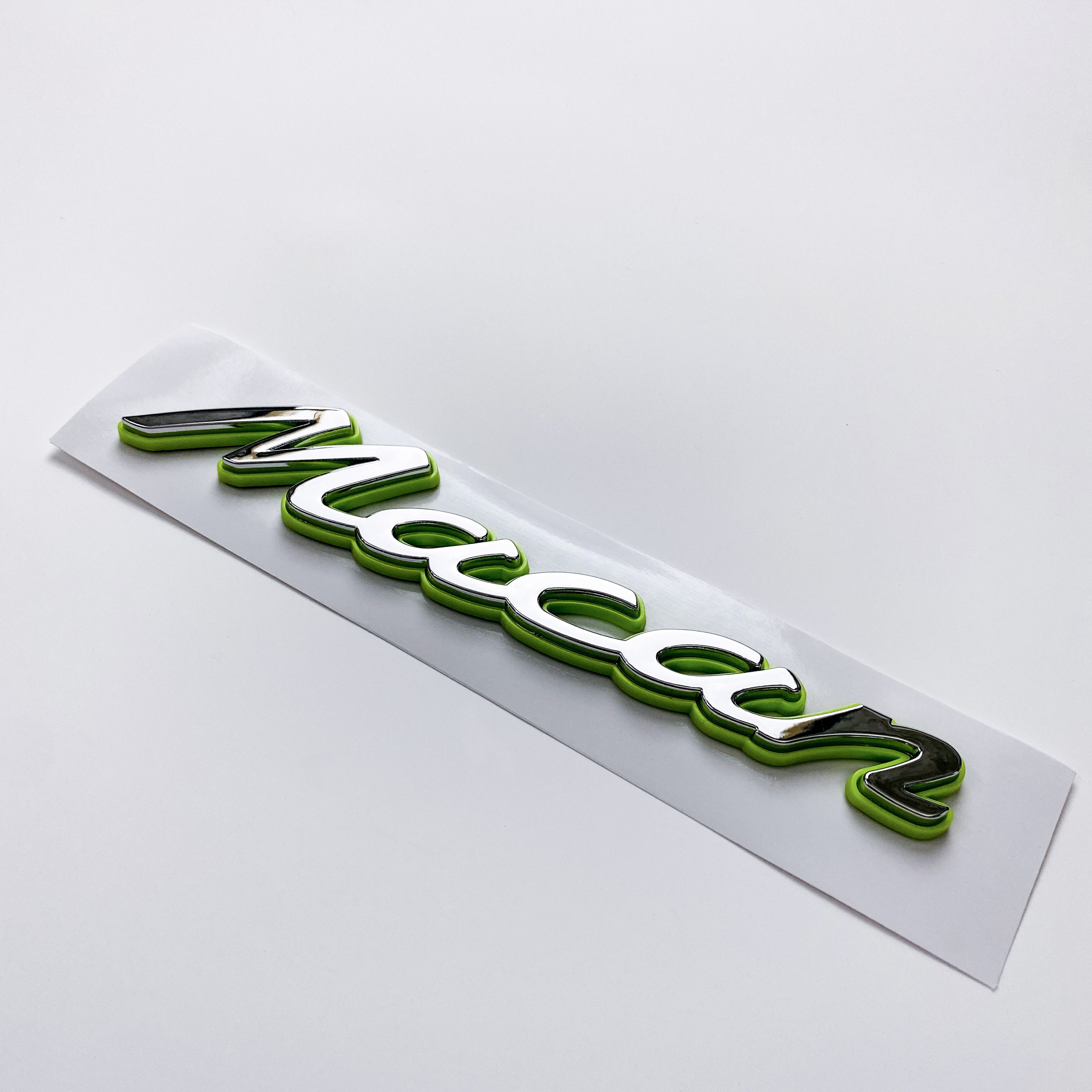 Porsche "Macan" Tailgate Hatch Emblem Decal Badge Green Base Sliver 95B853675F Italiaspares