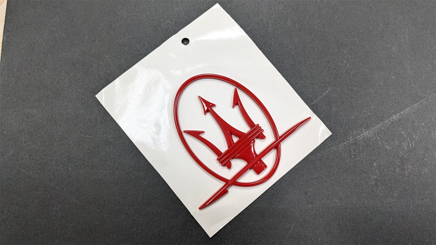 Maserati Quattroporte GranTurismo Ghibli Levante LH Red Side Logo Emblem Badge Italiaspares