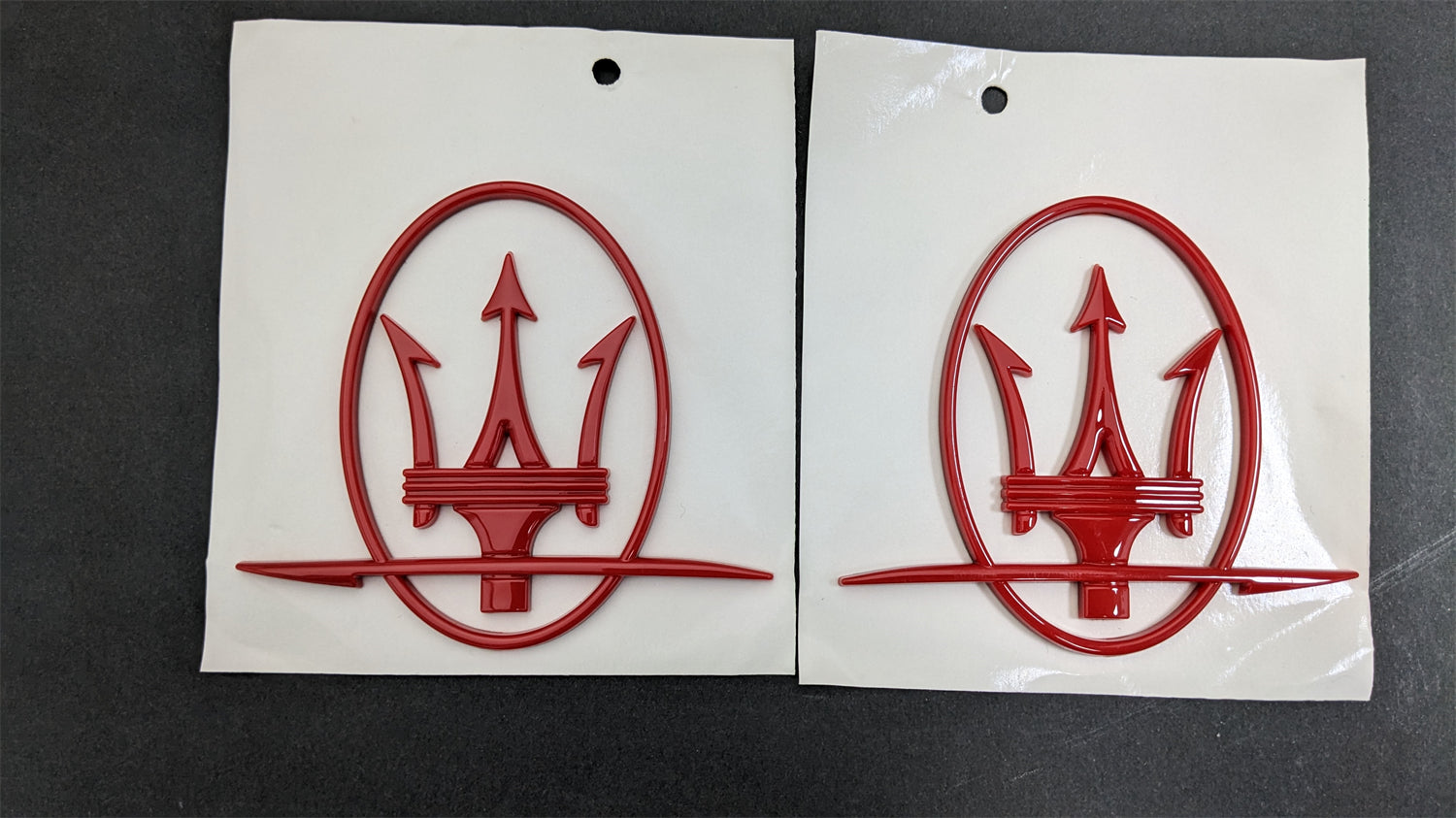 Maserati Quattroporte GranTurismo Ghibli Levante RH&LH Red Side Logo Emblem Badge Italiaspares