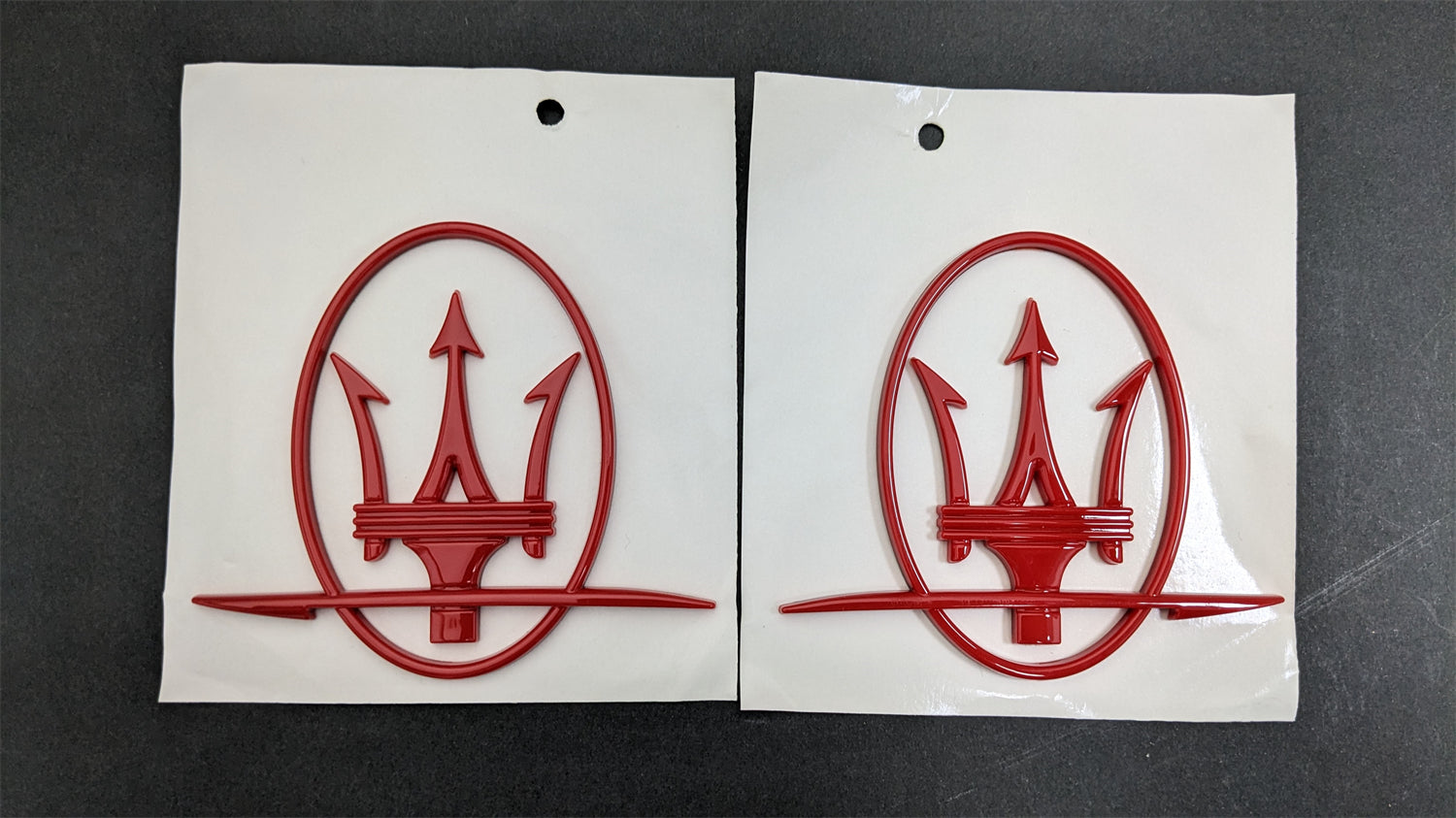 Maserati Quattroporte GranTurismo Ghibli Levante RH&LH Red Side Logo Emblem Badge Italiaspares