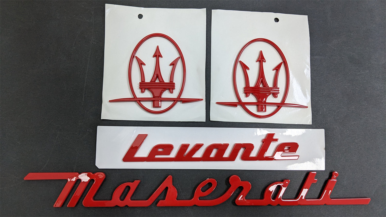 Maserati Quattroporte GranTurismo Ghibli Levante Red Side Logo Emblem Badge Set Italiaspares