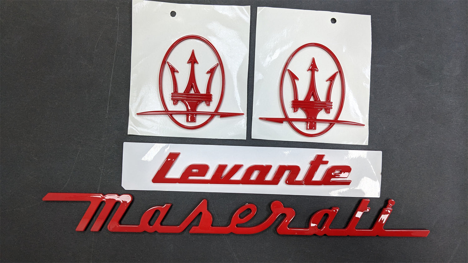Maserati Quattroporte GranTurismo Ghibli Levante Red Side Logo Emblem Badge Set Italiaspares