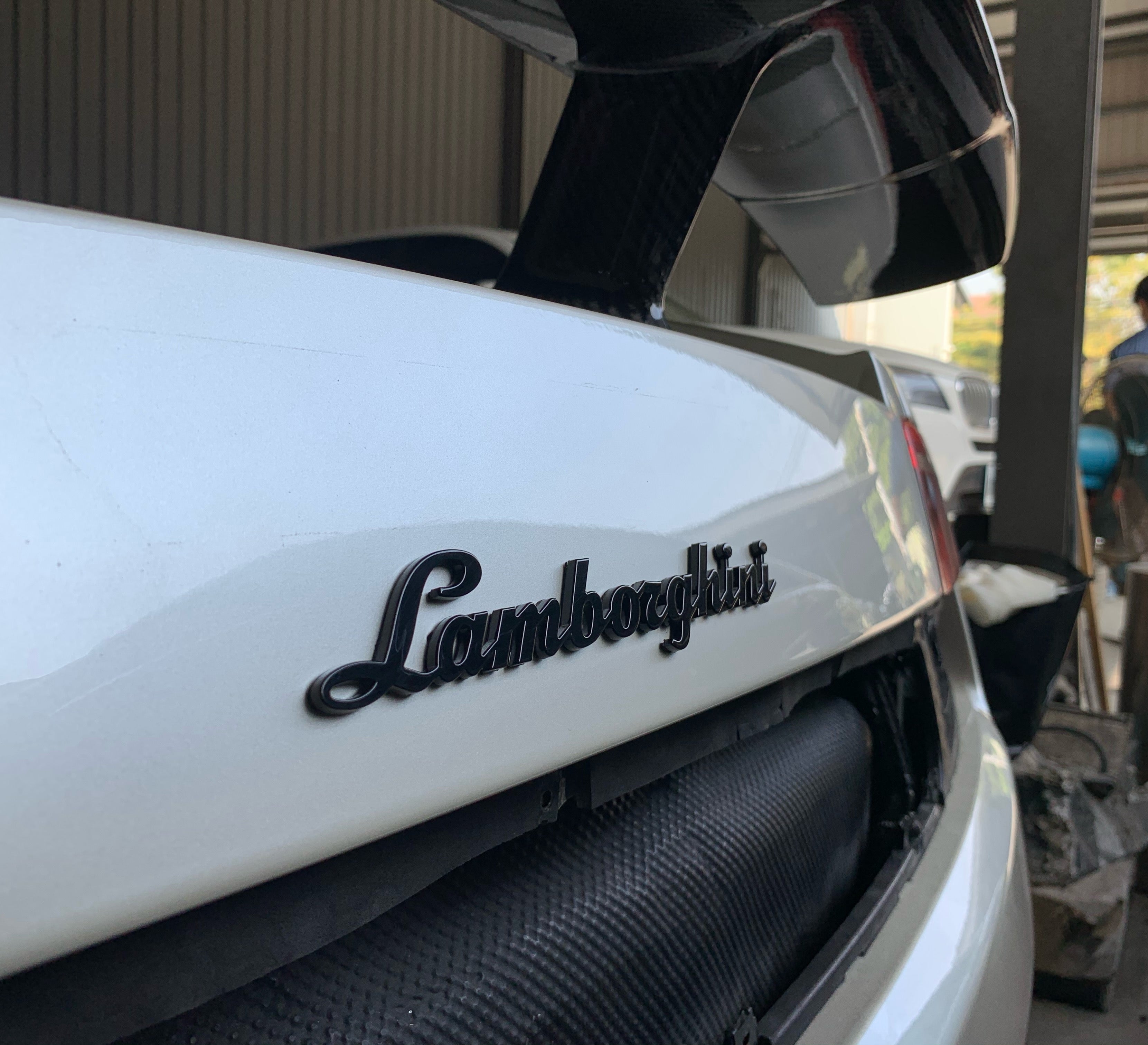 1X Lamborghini Gallardo Huracan Rear Script Emblem Glossy Black Italiaspares