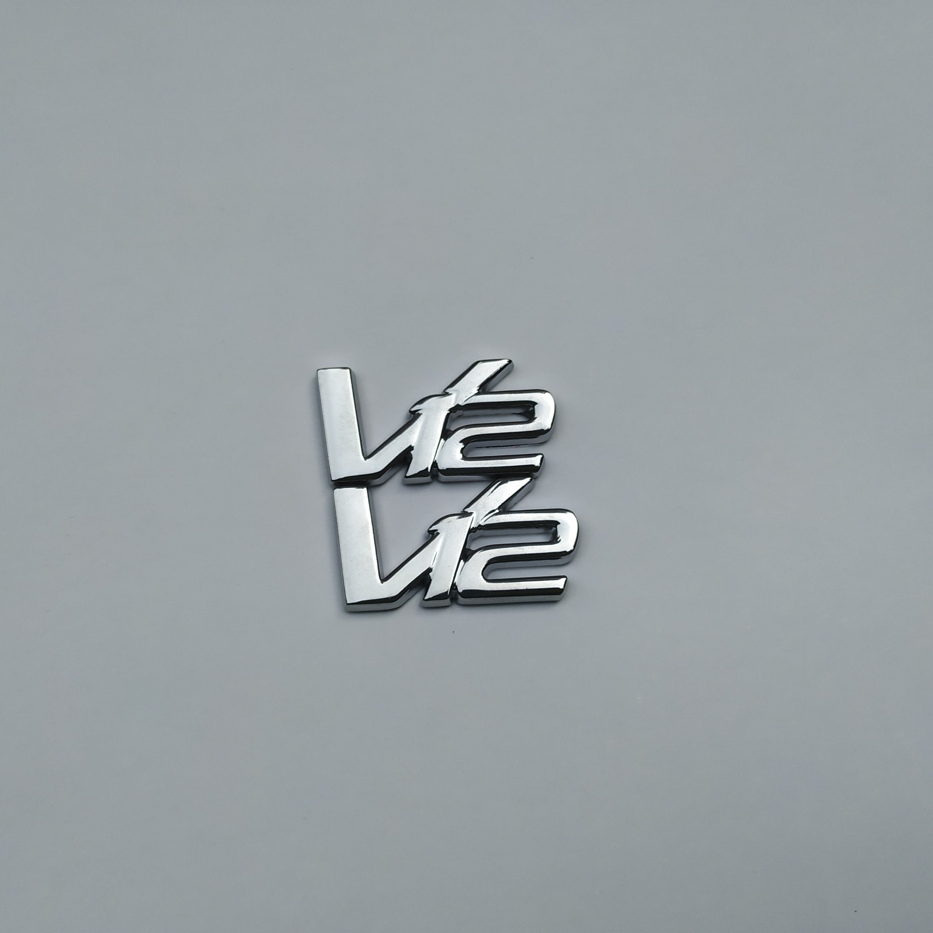 Aston martin V12 Metal Emblem Badge Kit Italiaspares