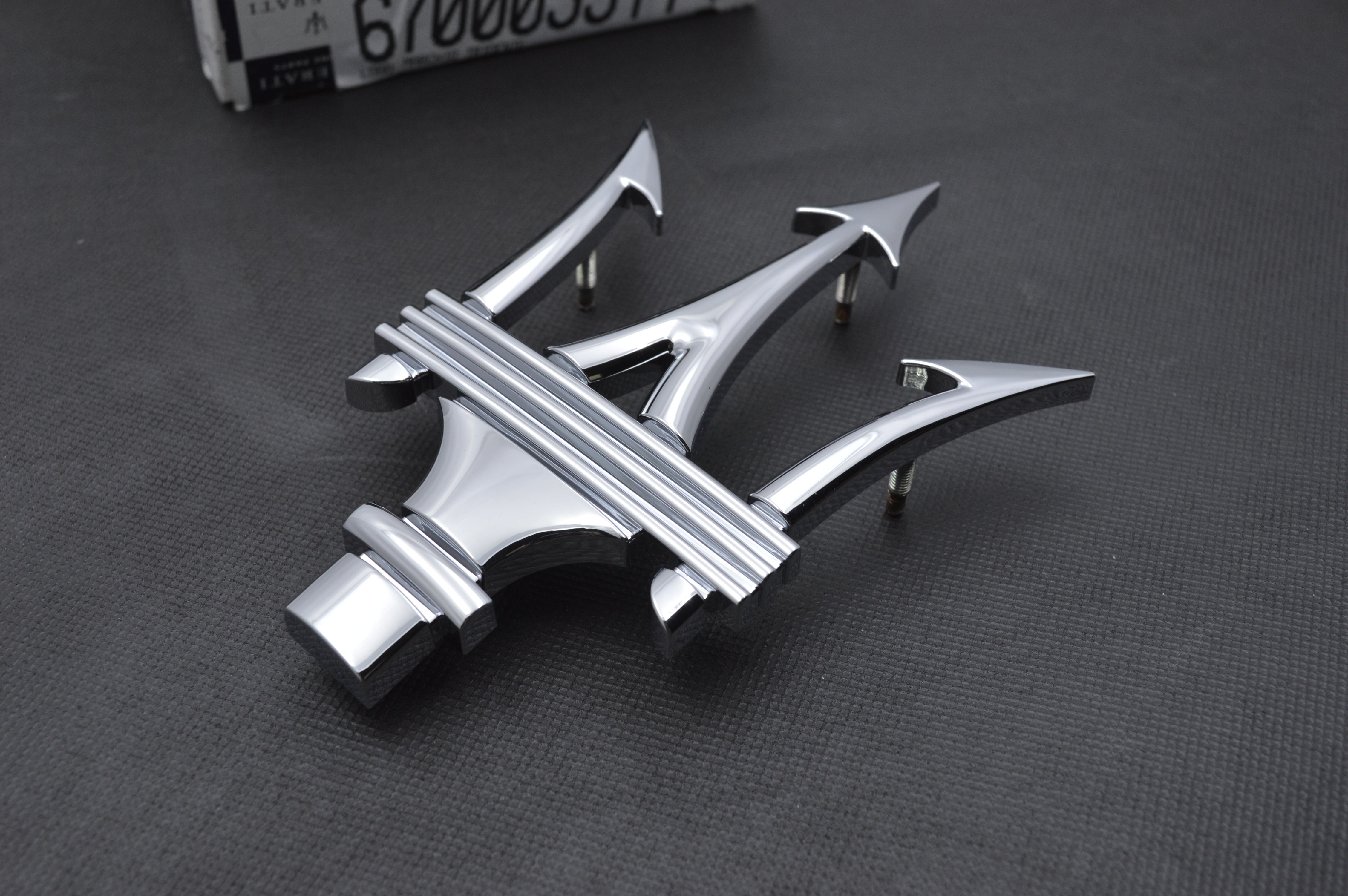 Maserati Quattroporte Ghibli 3.0T Front Grille Emblem Badge 670005377 (1Piece) Italiaspares