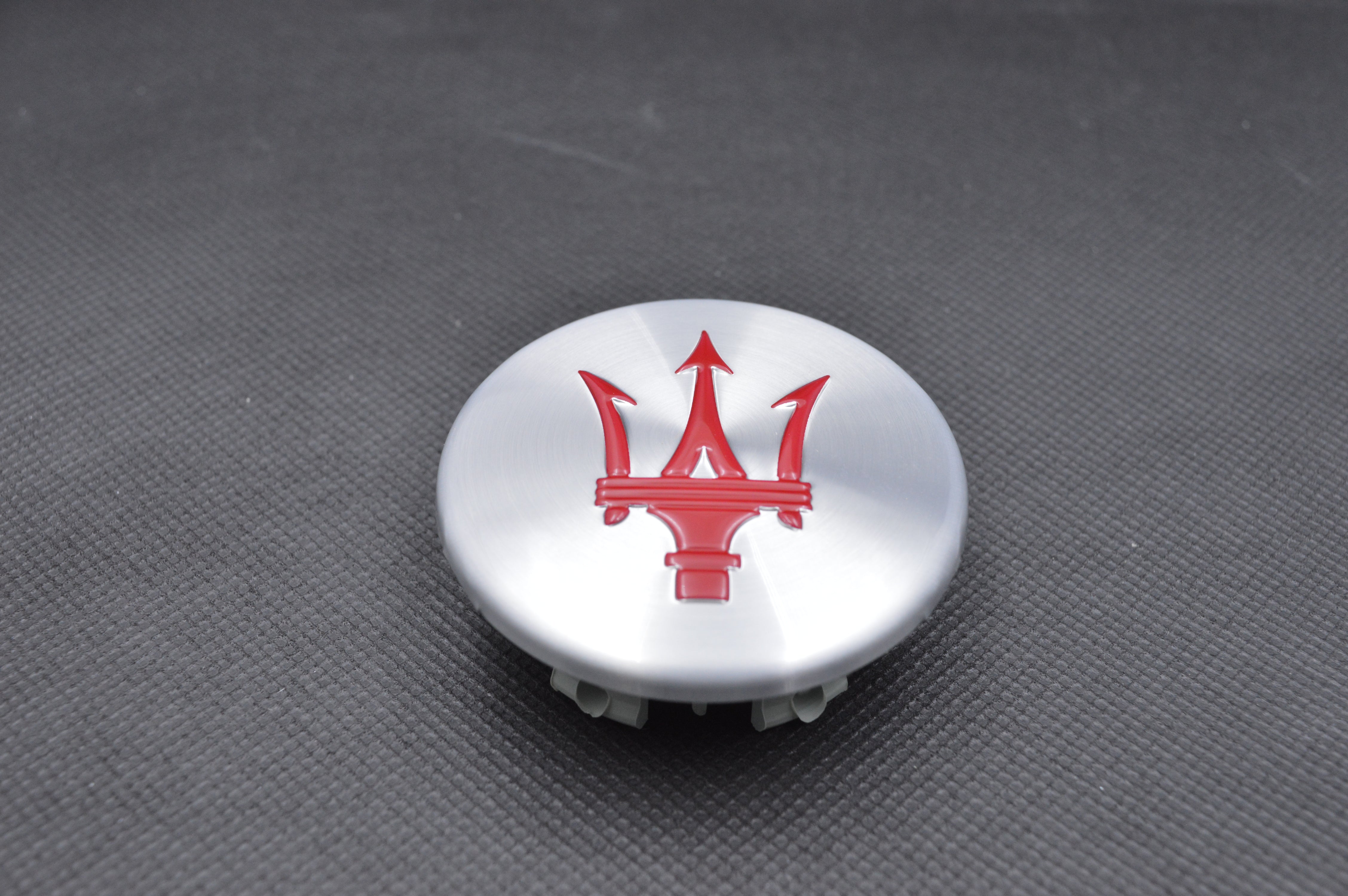 4X Genuine Maserati Granturismo Quattroporte Silver With Red Center Cap#82364606 Factory