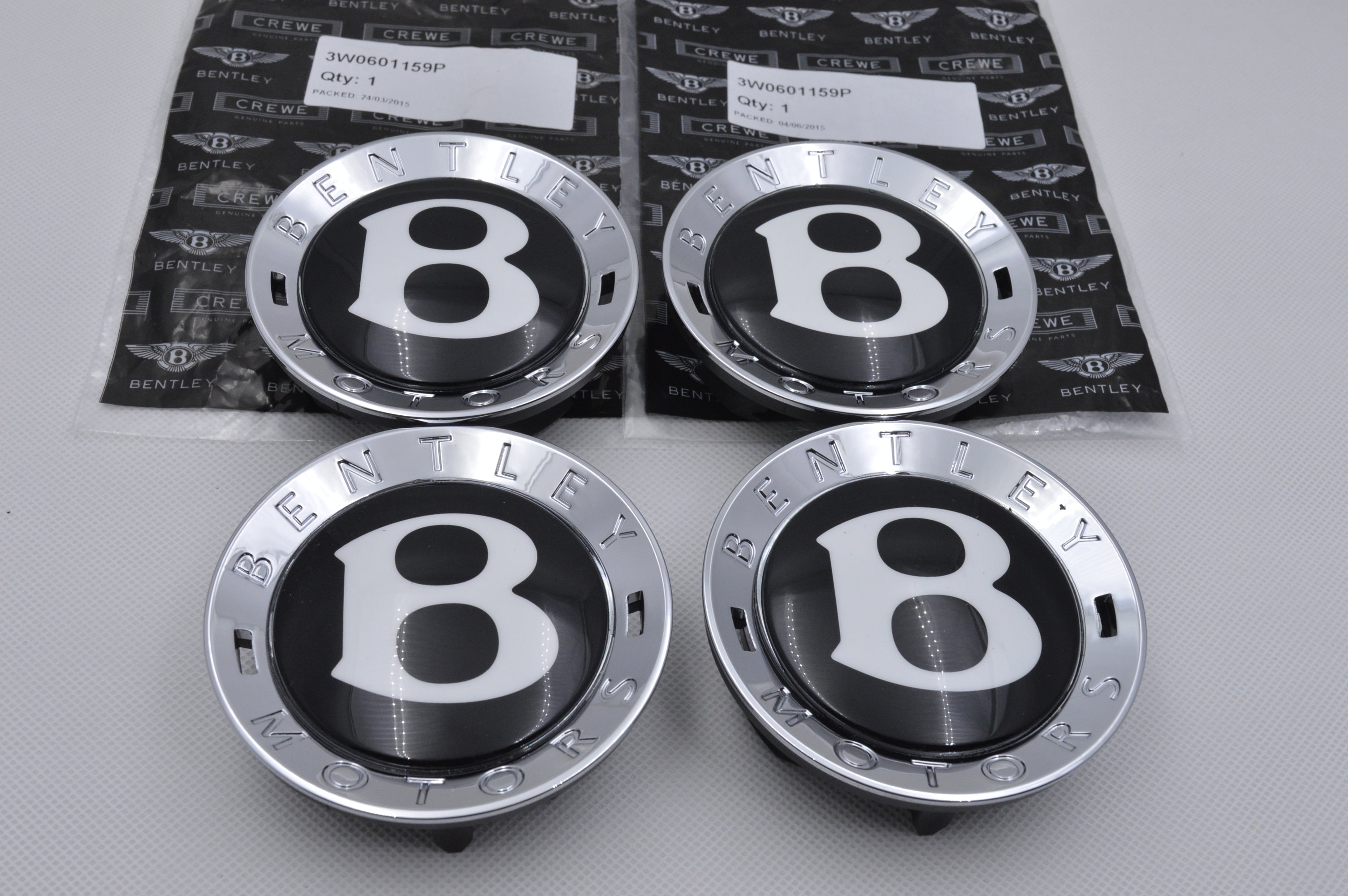 4X Genuine Bentley Continental GT Spur Mulsanne Centre Caps 3W0601159P Factory