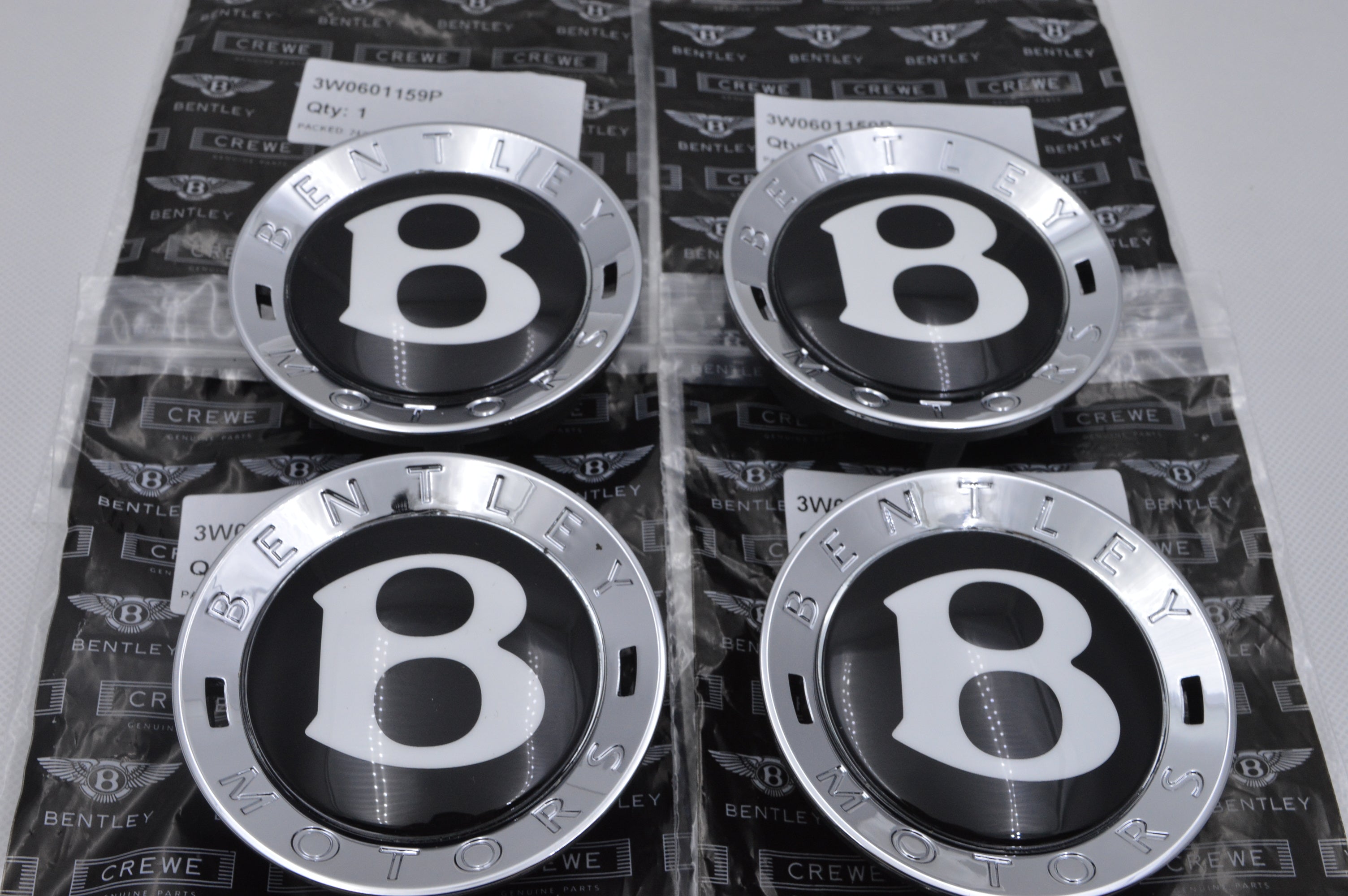 4X Genuine Bentley Continental GT Spur Mulsanne Centre Caps 3W0601159P Factory