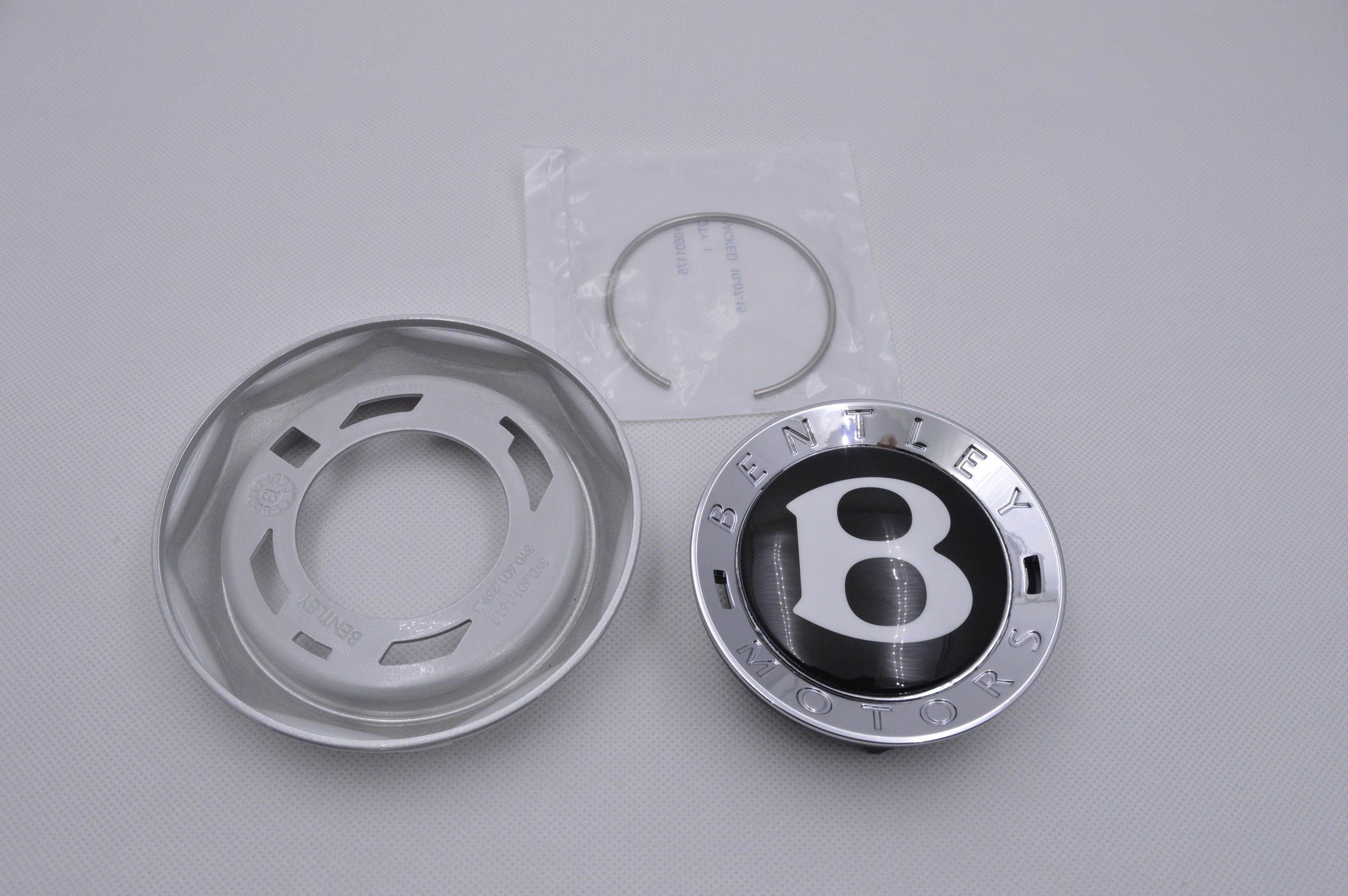 Genuine Bentley Mulsanne Centre Cap Hub Badge Classic Wheel Factory