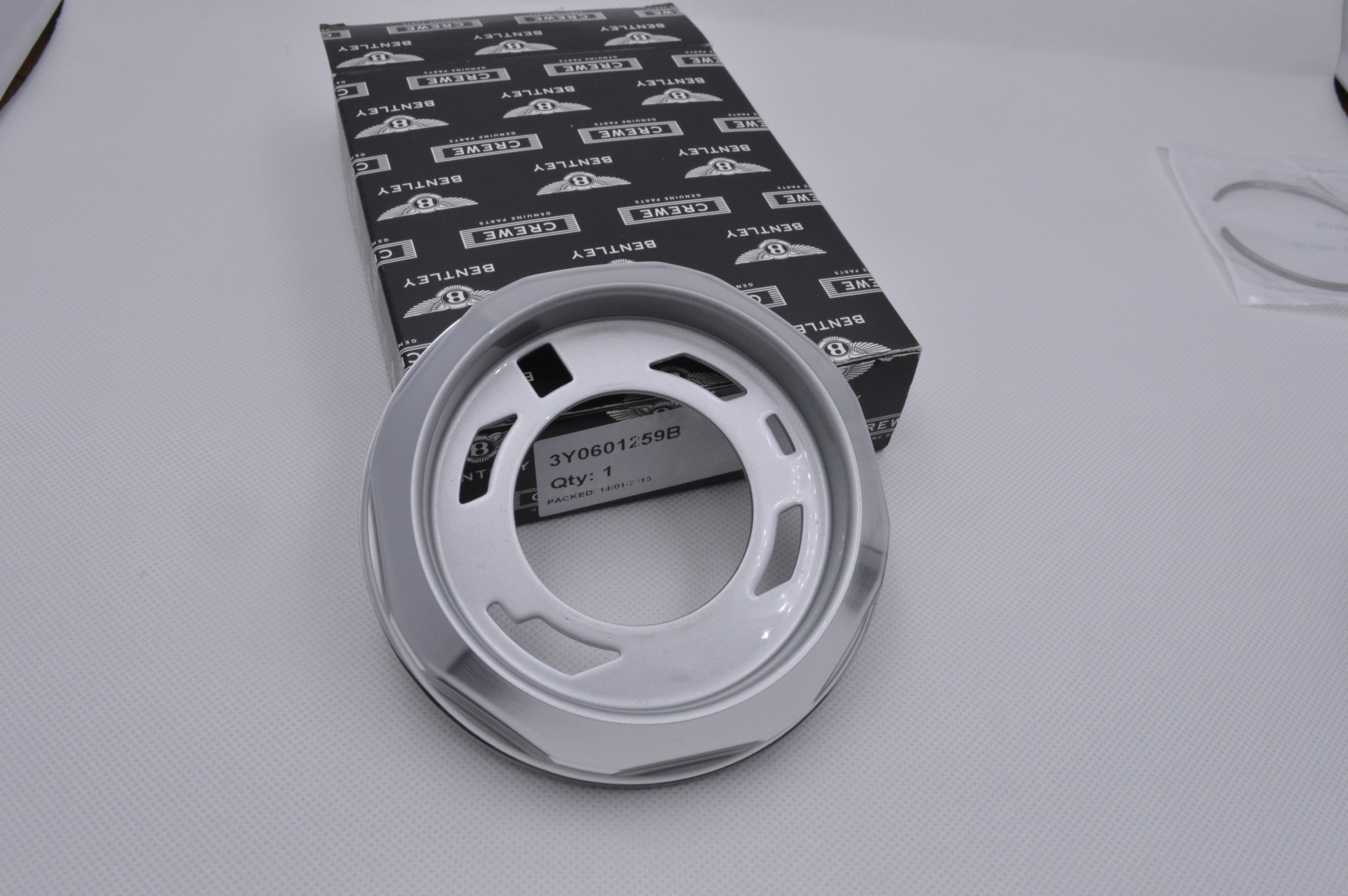 Genuine Bentley Mulsanne Centre Cap Hub Badge Classic Wheel Factory