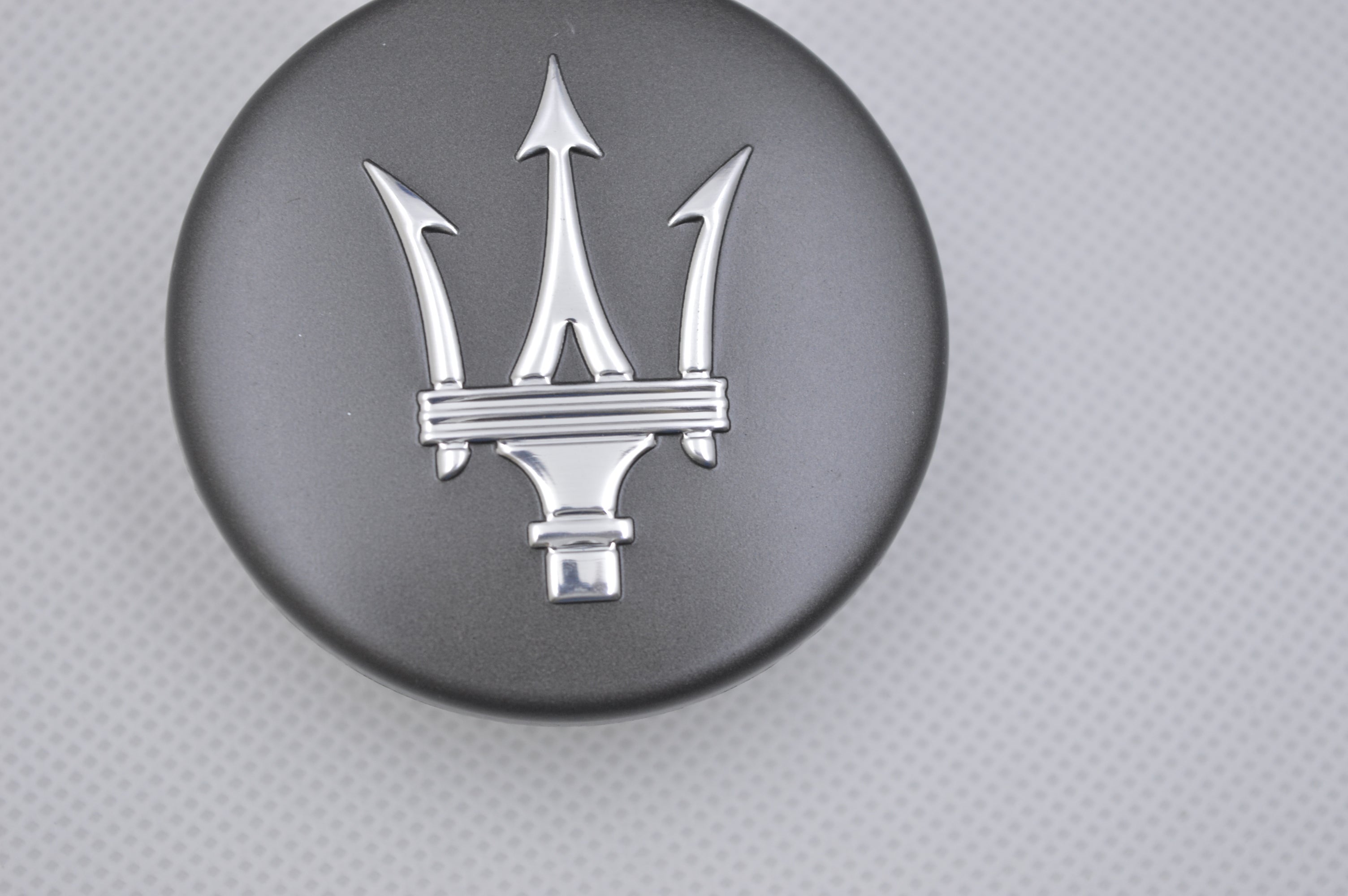 Genuine Maserati Quattroporte GT 4.2/4.7 Wheel Hubcap Silver 82330907 Factory