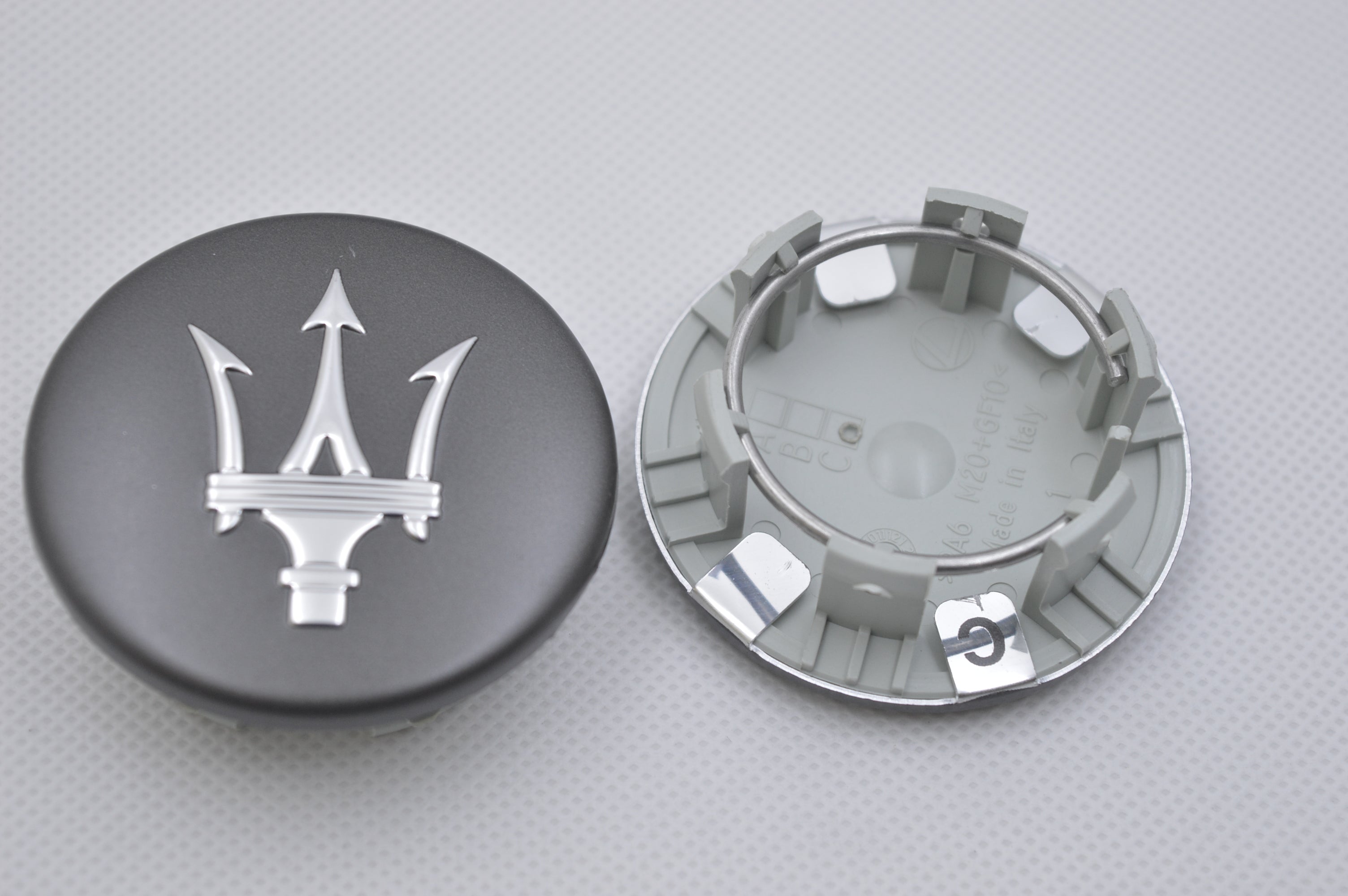 Genuine Maserati Quattroporte GT 4.2/4.7 Wheel Hubcap Silver Kit 82330907 Factory