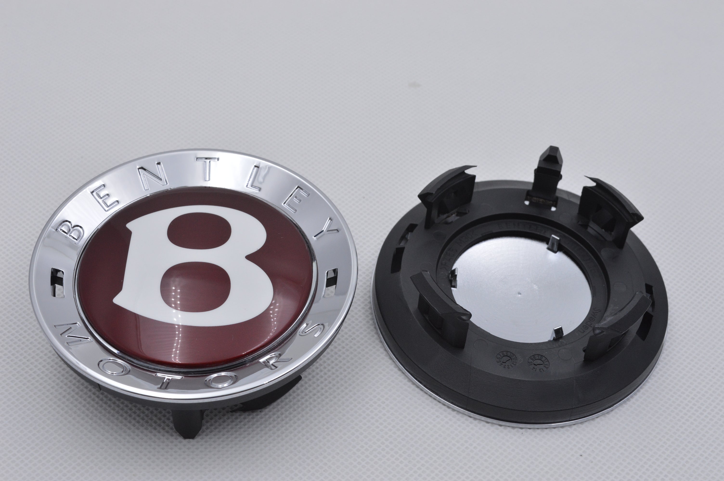 Genuine Bentley Centre Cap Red"B" Continental GT Spur GTC 1 Piece 3W0601159M Factory