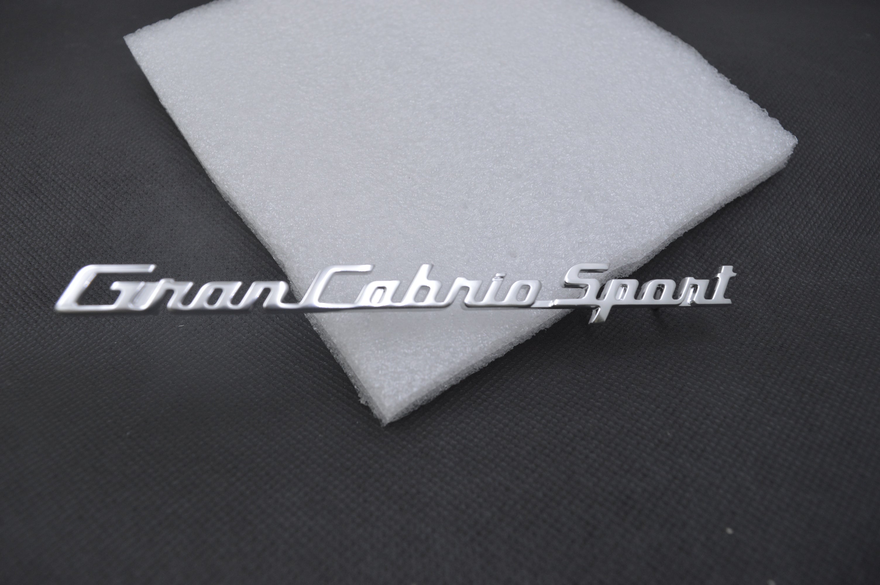 Genuine Maserati GranCabrio Sport Dashoard Emblem # 84180800 Factory