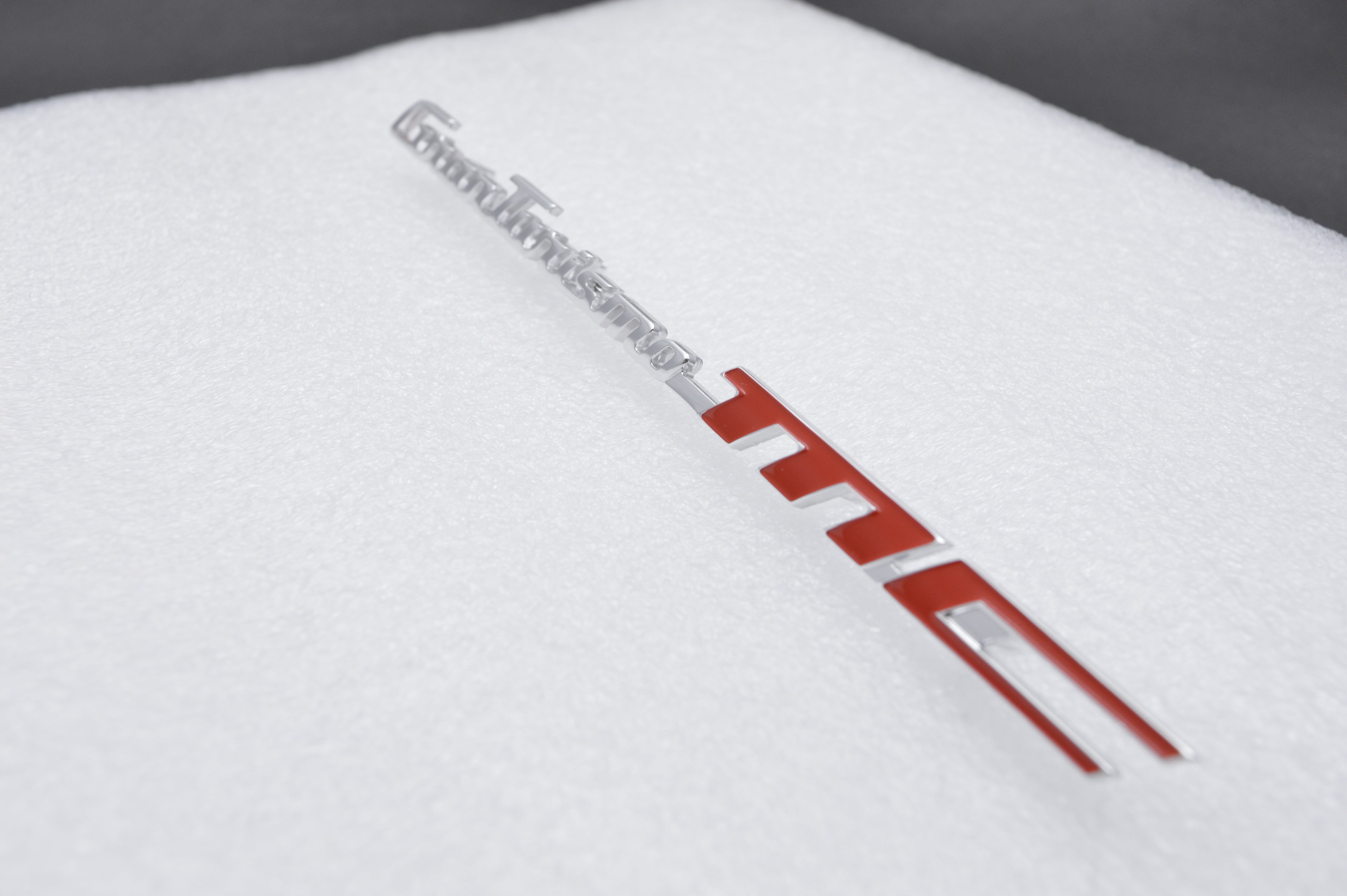 Genuine Maserati GranTurismo MC Dashoard Passenger Side badge emblem 84303900 Factory