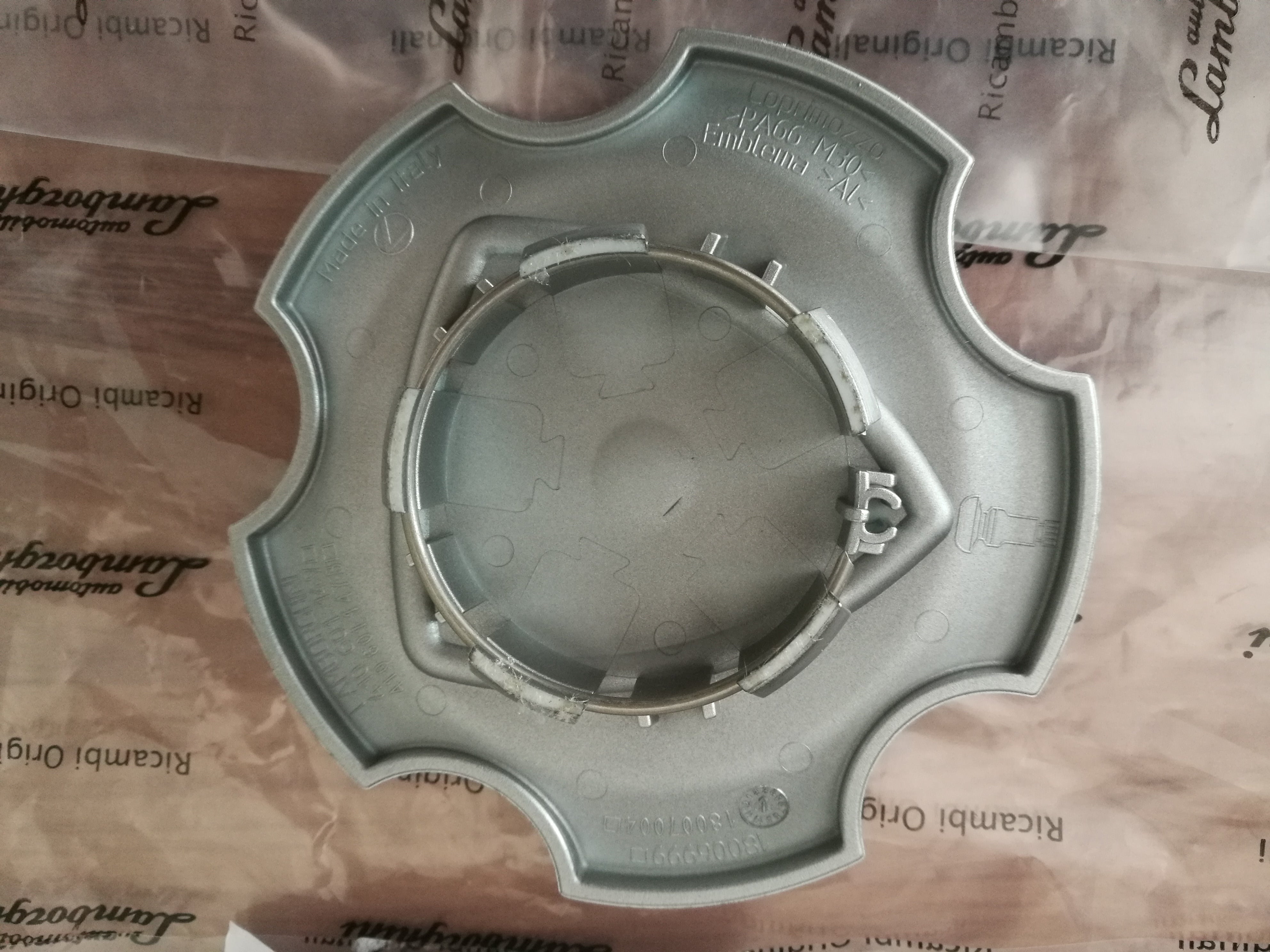 Genuine Lamborghini Murcielago LP640 Wheel Centre Cap 410601147 Factory