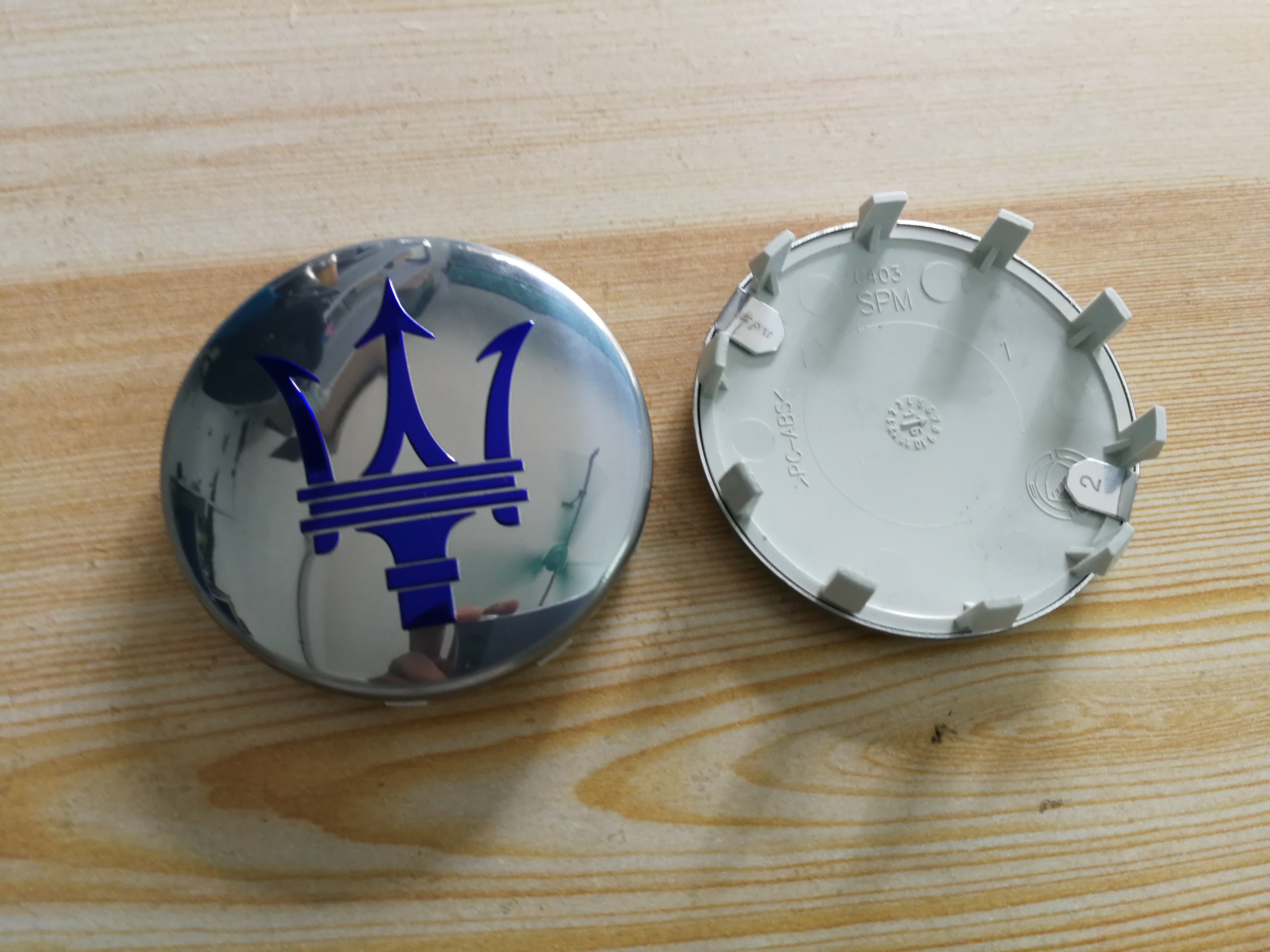 Genuine Maserati 2017 Quattroporte Chrome Blue Wheel Centre Cap 670095680 Factory