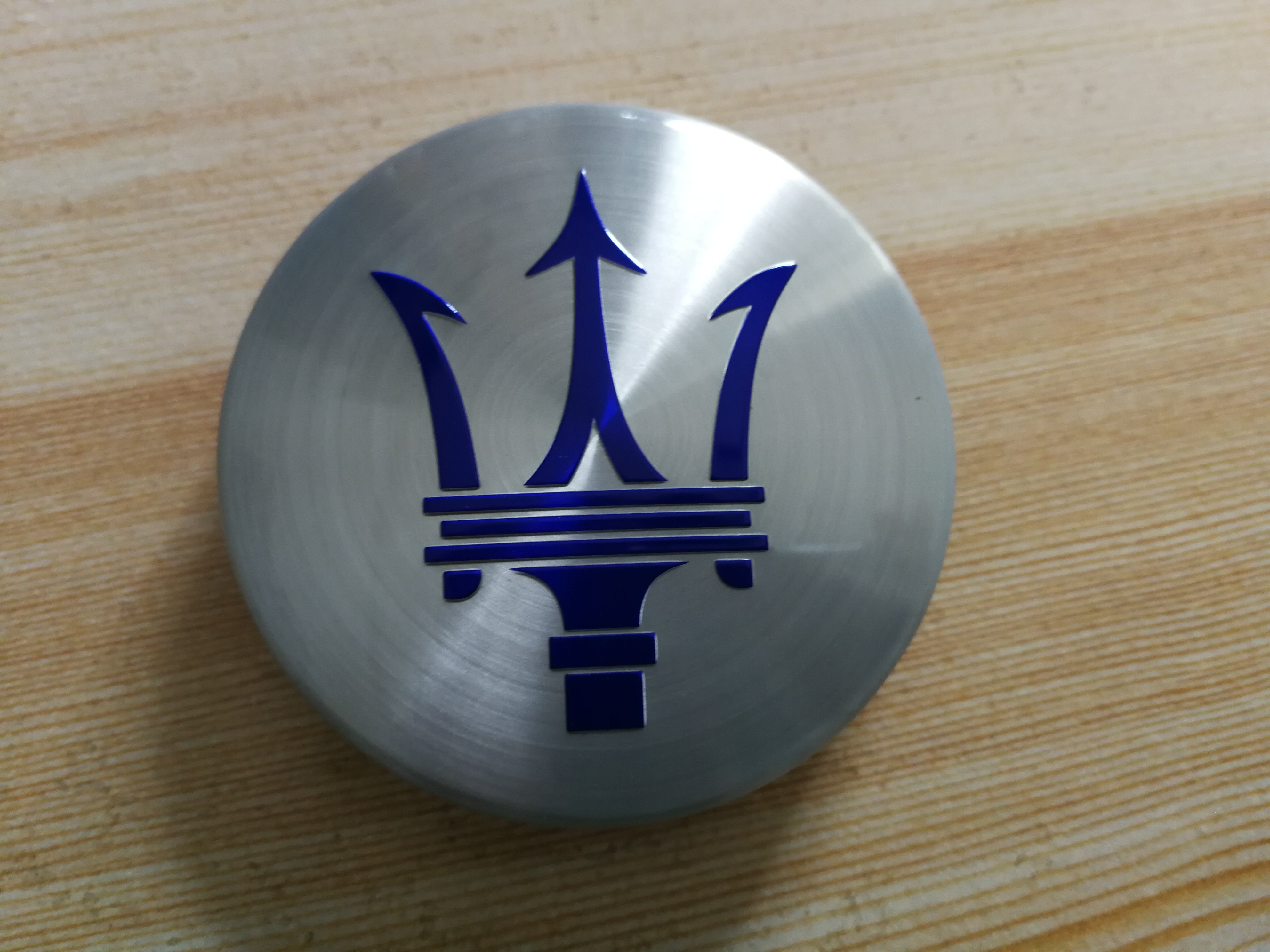 Genuine Maserati 2017 Quattroporte Bright Silver Blue Wheel Cap 670095835 Factory