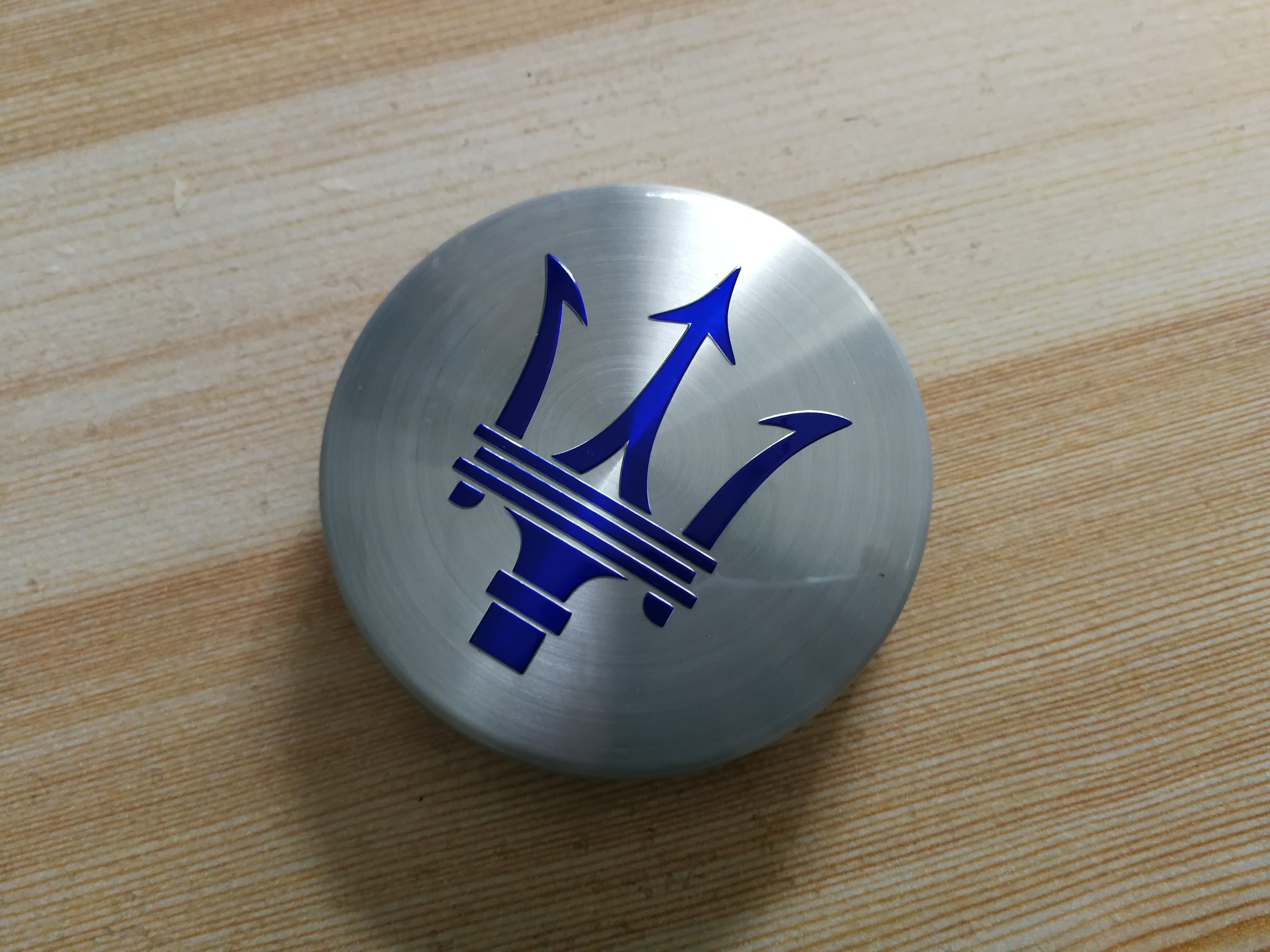 Genuine Maserati 2017 Quattroporte Bright Silver Blue Wheel Cap 670095835 Factory