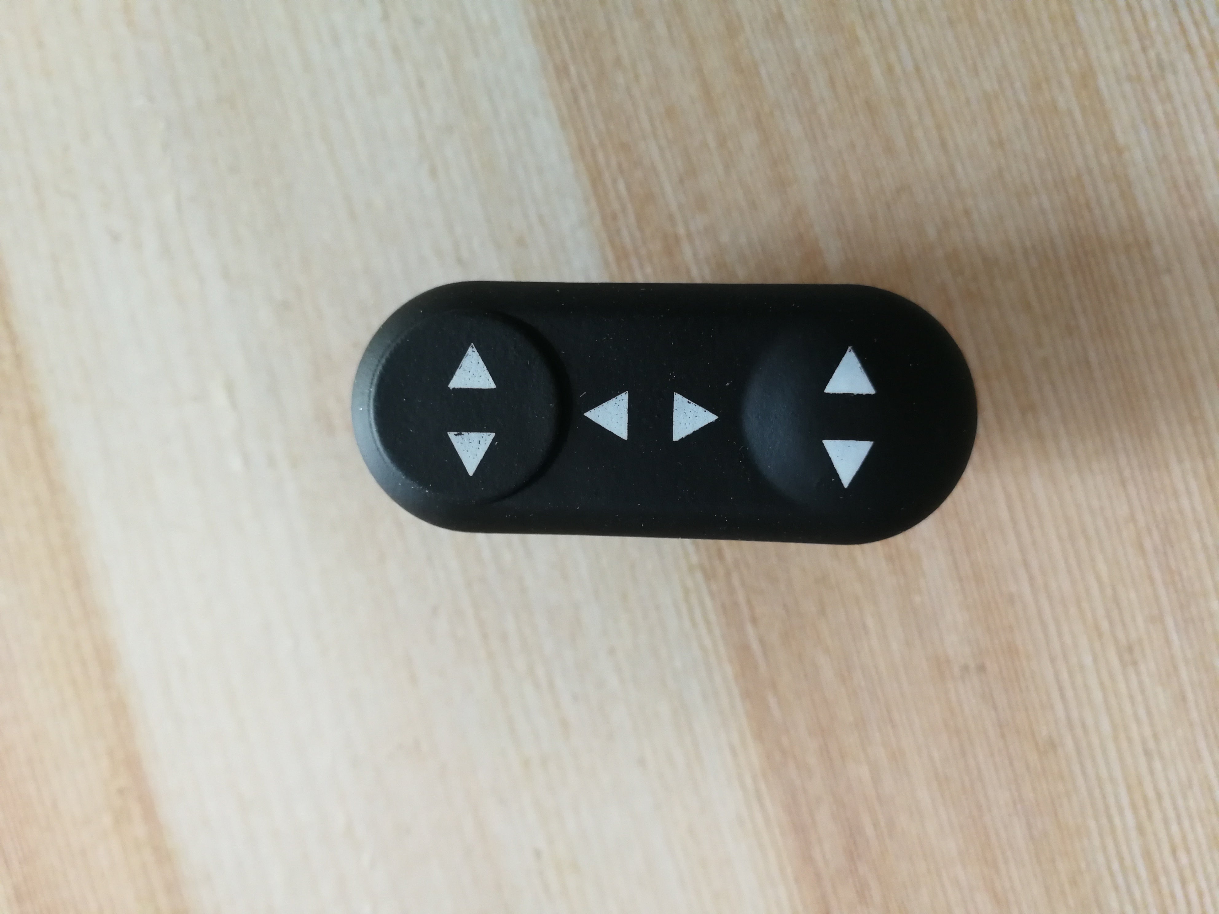 Genuine Maserati Quattroporte GT 4.2 4.7 Cushion Adjust Button 980145096 Factory