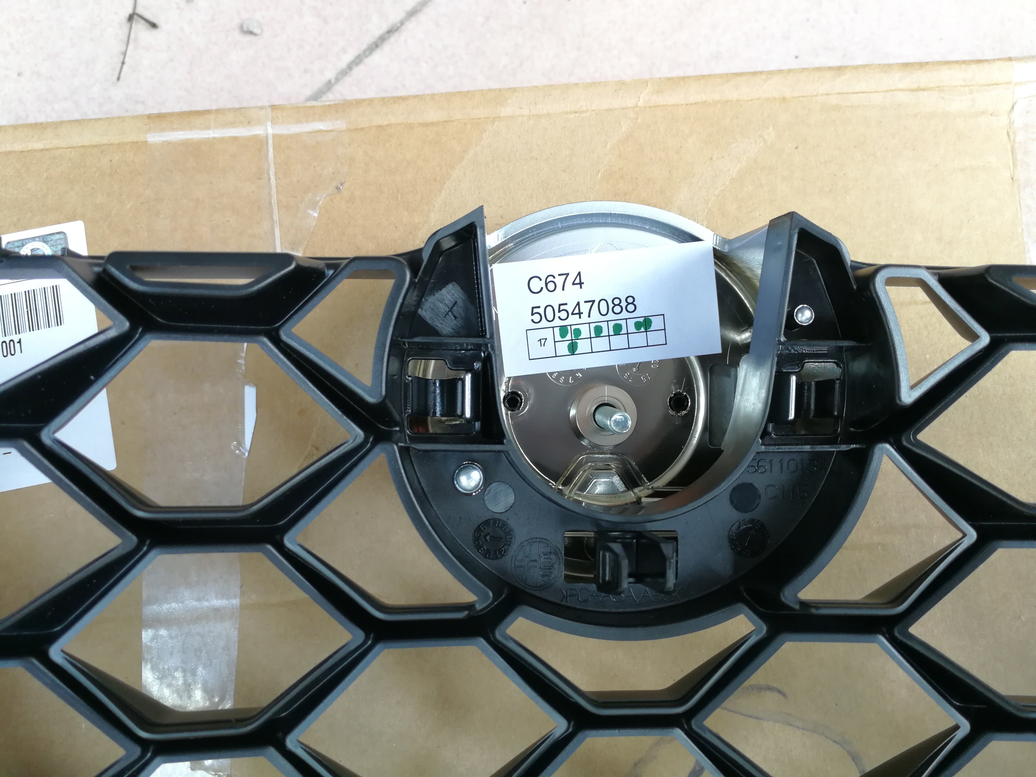 Genuine Alfa Romeo Giulia Super carbon Fibre Front Radiator Grille Factory