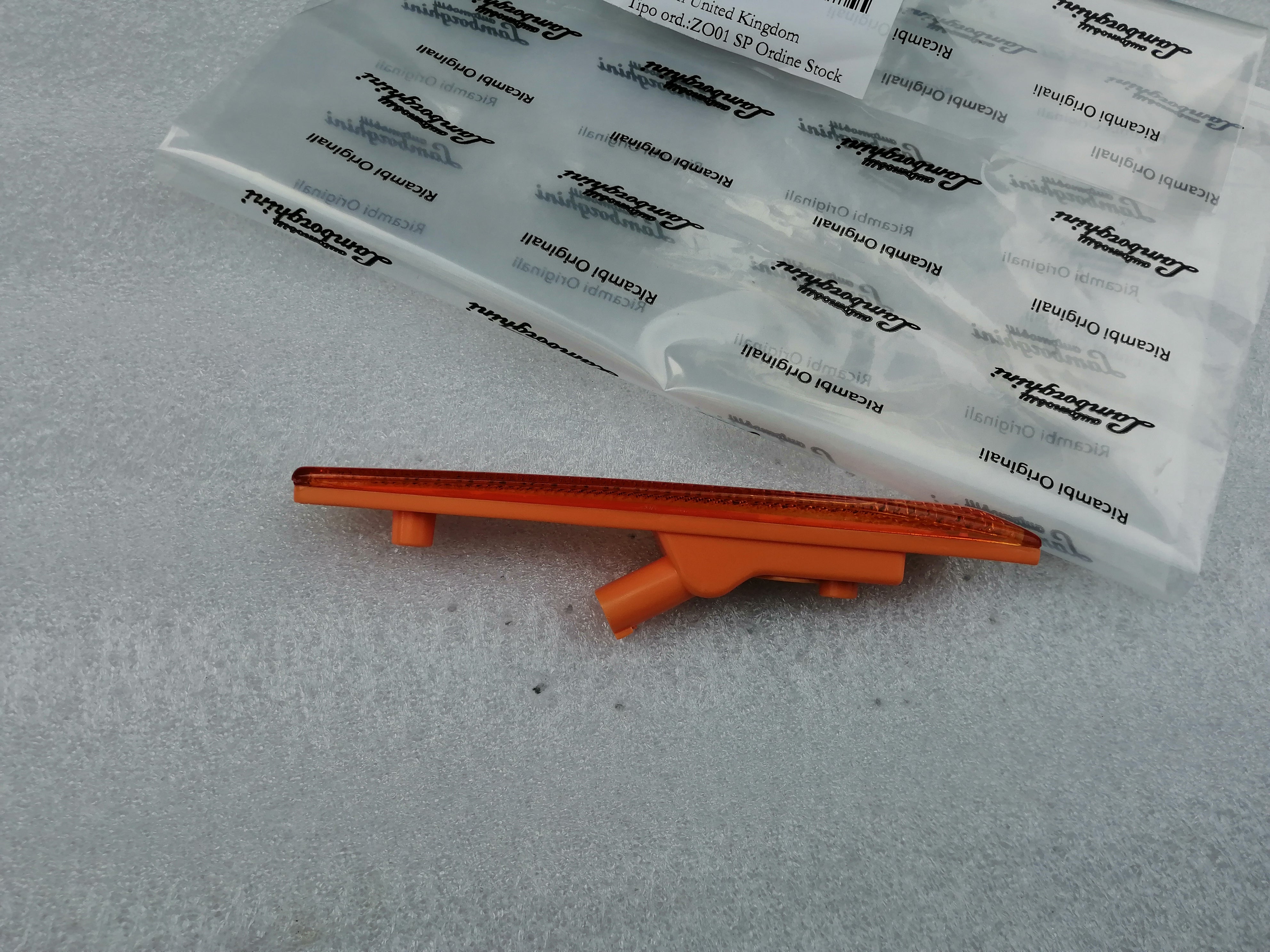 Lamborghini Aventador LP700 LP720 Front Right Side Marker 470945120C Italiaspares