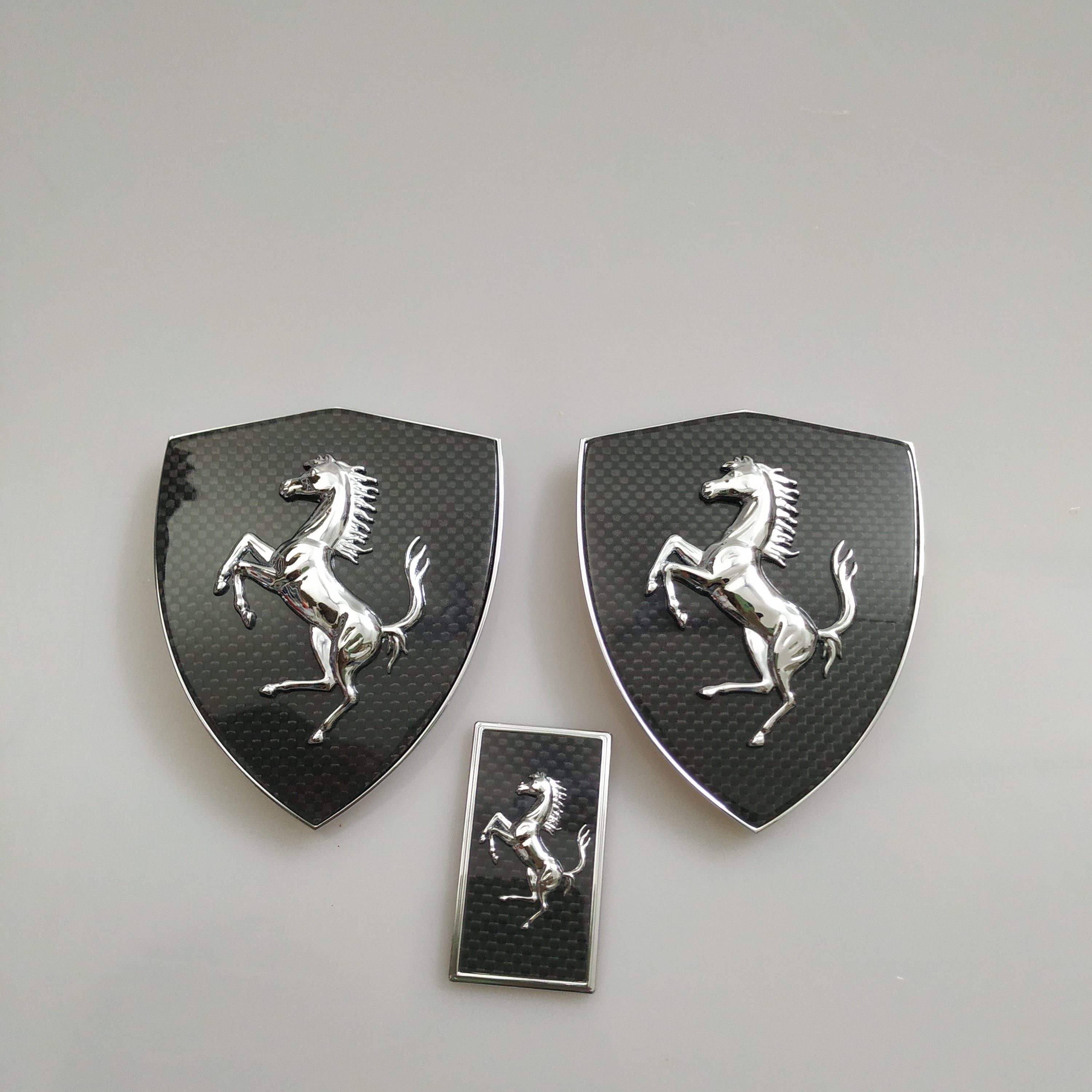 Ferrari F8Spider&Tributo Carbon Fiber Shield badge&Flag&Horse&Wheel Caps Kit Italiaspares