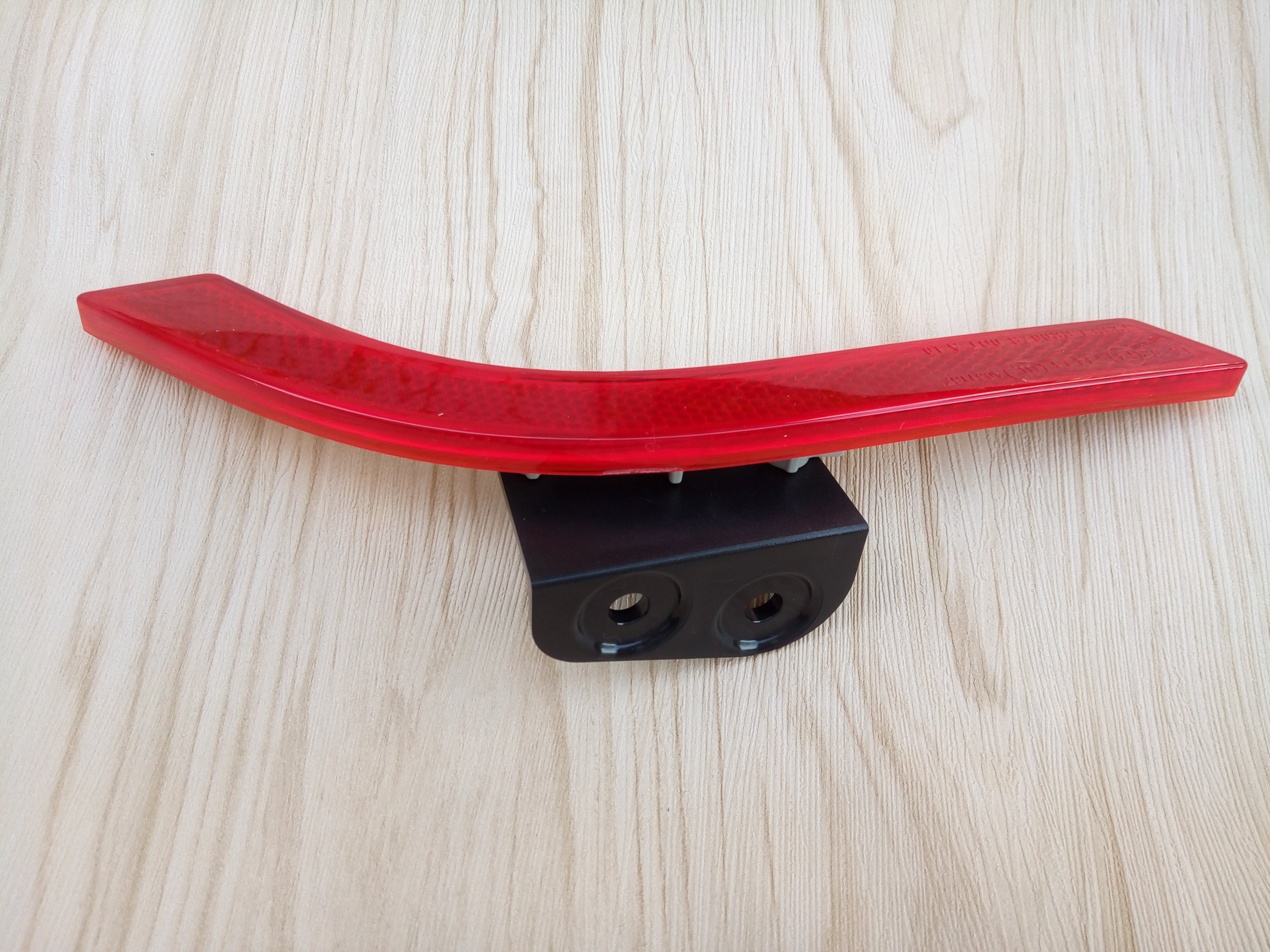 Genuine McLaren Rear Right Marker Lamp Reflector 11A8124CP Factory