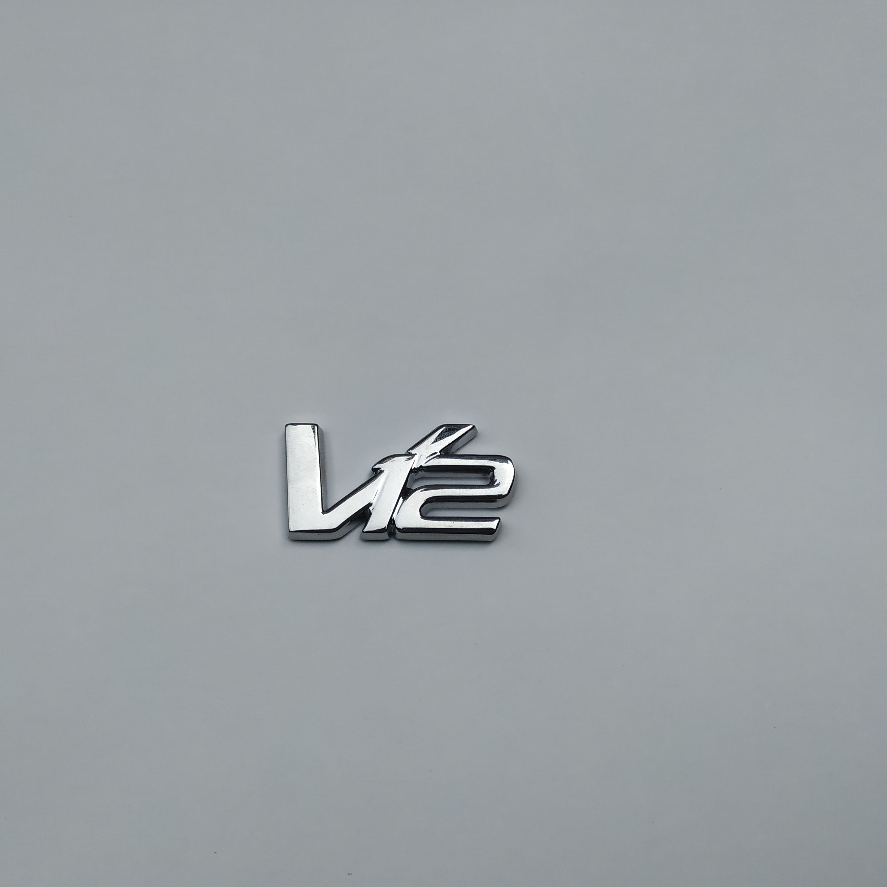 Aston martin V12 Metal Emblem Badge (1PC) Italiaspares