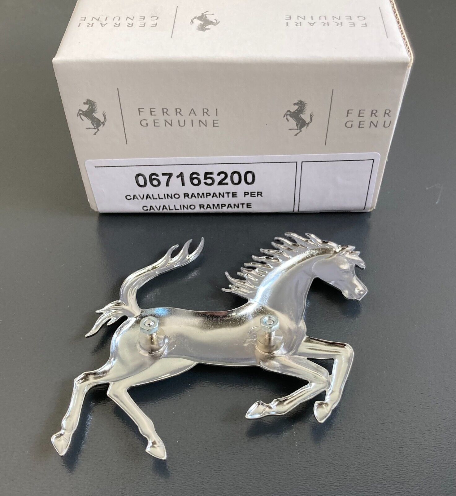 Genuine Ferrari California 599 612 FF Front Grile Horse emblem badge 67165200 Factory