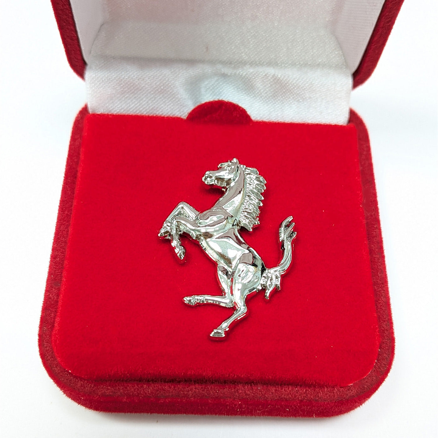 Prancing Horse Brooch Pin Set Silver Gunmetal Metal Badge With Red Velvet Gift Box Jewelry Factory