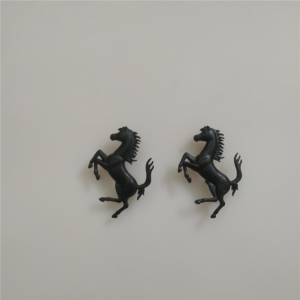 Ferrari Roma Italy badge&Rear Horse Badge Script & Wheel Caps Matte Black Kit Italiaspares
