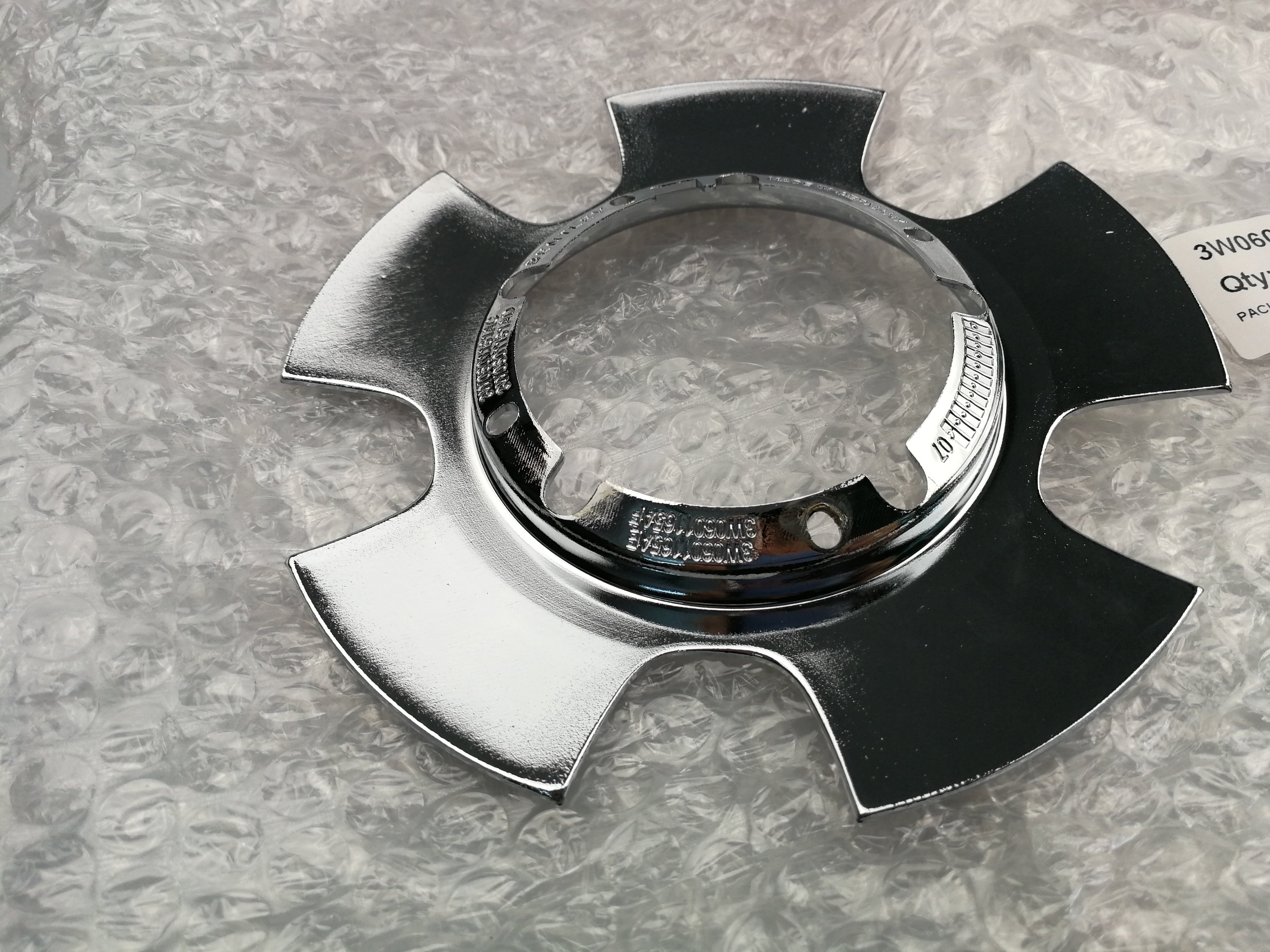 Genuine Bentley Flying Spur Chrome Wheel Center Cap 3W0601165AF Factory