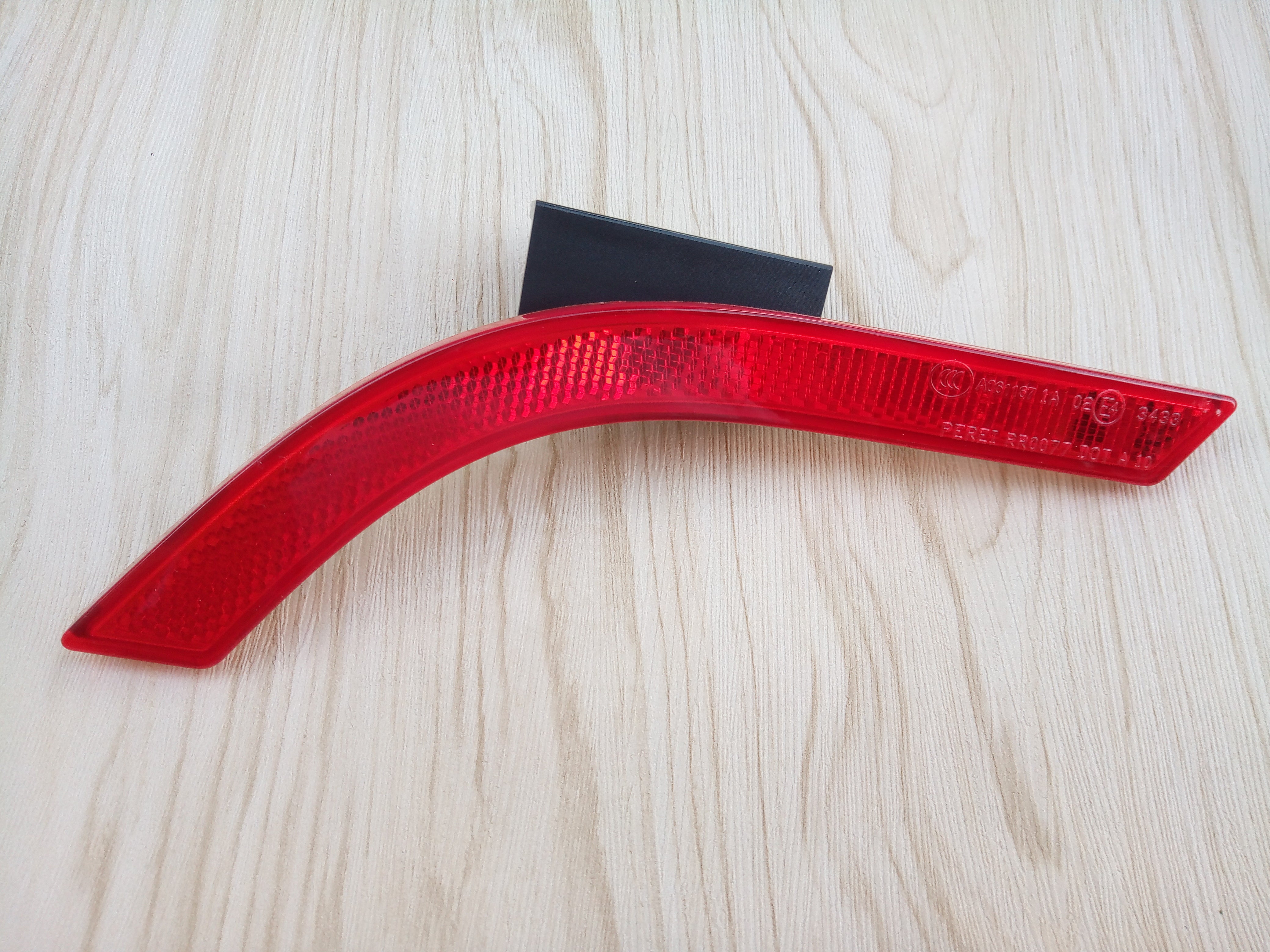 Genuine McLaren Rear Left Marker Lamp Reflector 11A8123CP Factory